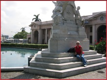 Fountain in Plaza Cinco de Mayo